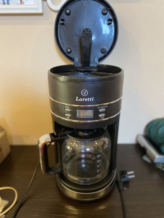 Кавоварка Laretti LR 7907 чорний