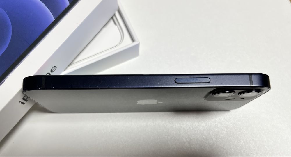 Iphone 12 mini 64gb.