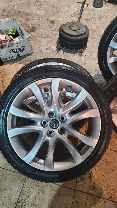 Mazda 6 Kola 19. opony zimowe Nokian 8mm