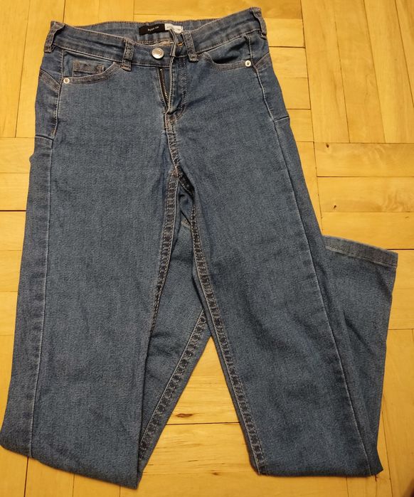 Spodnie jeansowe jeansy push up Sinsay