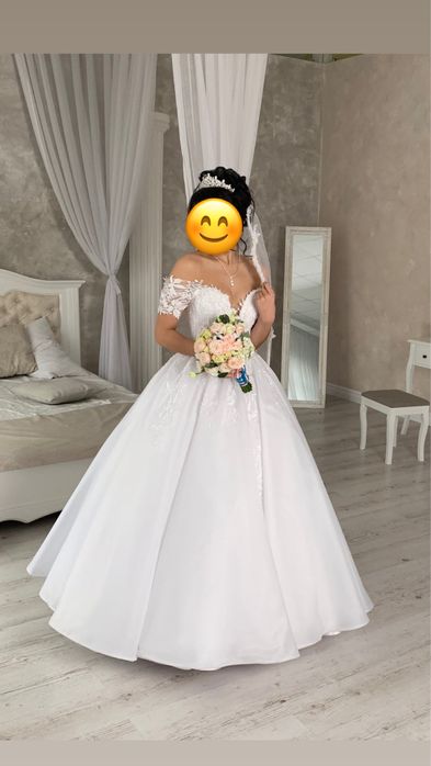 Продам весільну сукню в гарному стані