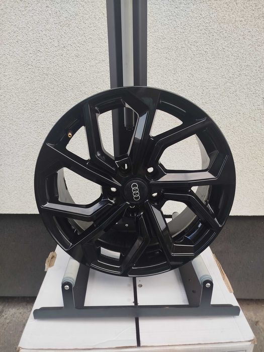 A440#Alufelgi Uzywane  17" 5x112 Et 40 7J Vw Skoda Audi