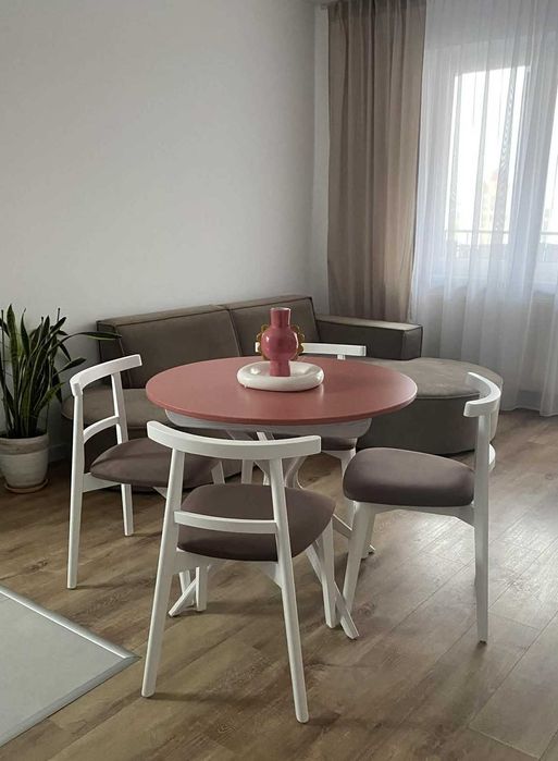 Nowe krzesła bukowe - stylowe, solidne, stabilne