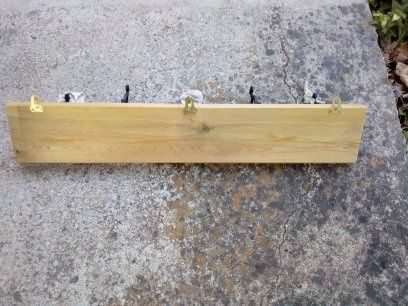 Cabide em madeira maciça feito à mão, novo!