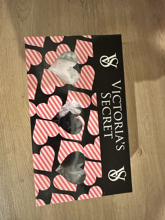 Nowe Majtki Viktoria Secret Zestaw M