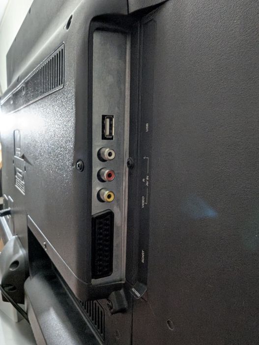 Телевізор Saturn 32"