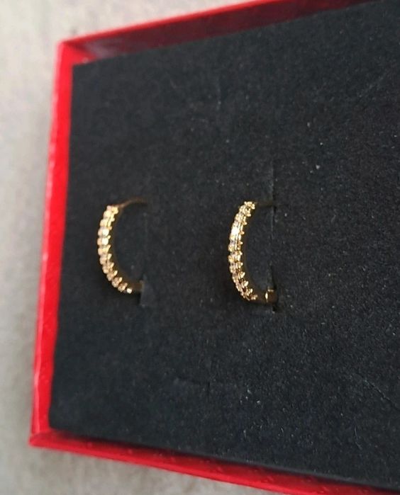 Argolas em prata dourada com zircónias