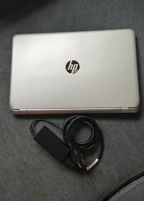 Sprzedam Laptopa HP Pavilion 15