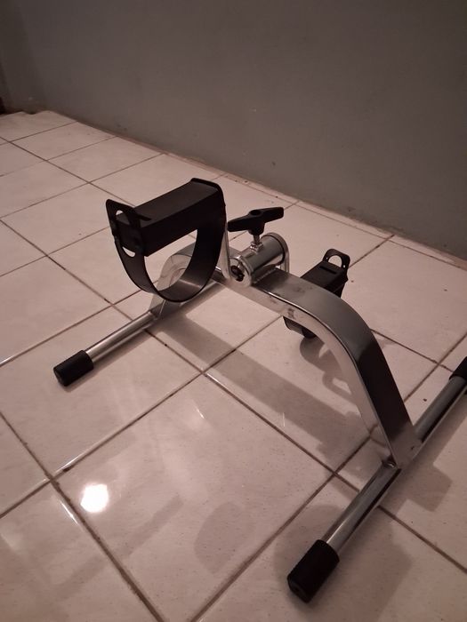 Static Pedaler for Physical Therapy456899181402531840