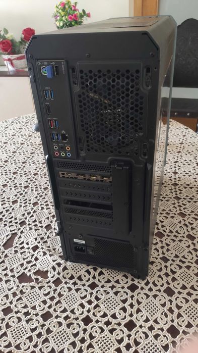 Vendo PC Gaming - i5 9600K, RTX 2070 SUPER, 32GB RAM