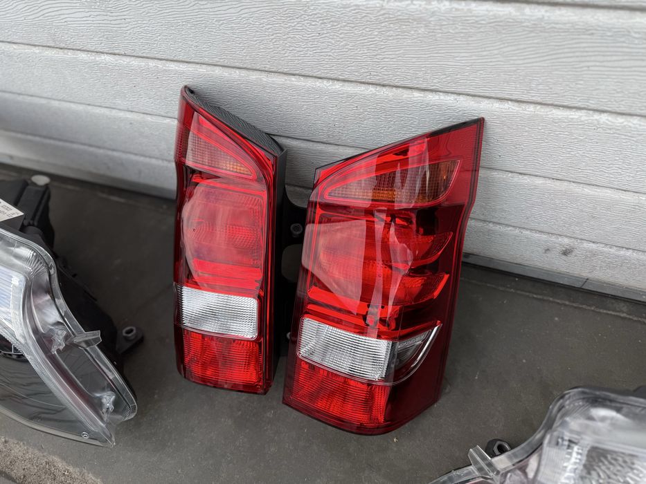 Фара фонарь стоп ліхтар Віто 447 Vito Metris W447 Метріс