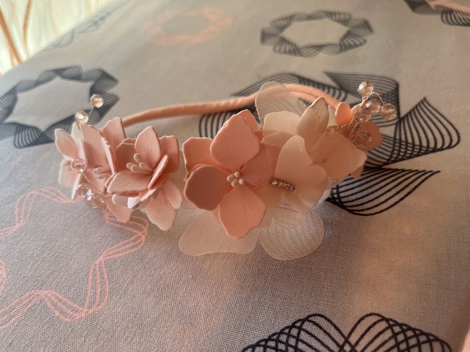 Продам сукню на рік