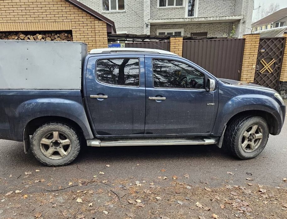 Разборка Isuzu D-Max 2012 - 2017 г. 2.5 , 3.0 запчасти Isuzu D-Max