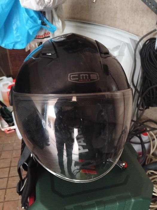 Vendo dois capacetes