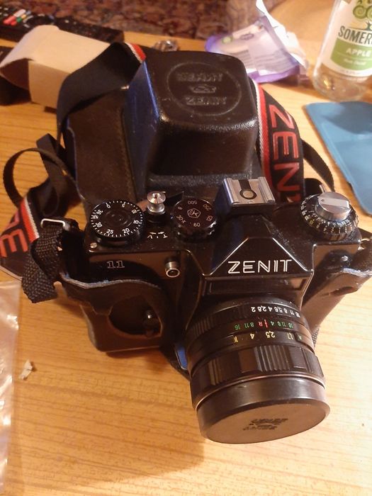 APARAT  ZENIT 11  Z 1989 R mało używany ładny bardzo . .!