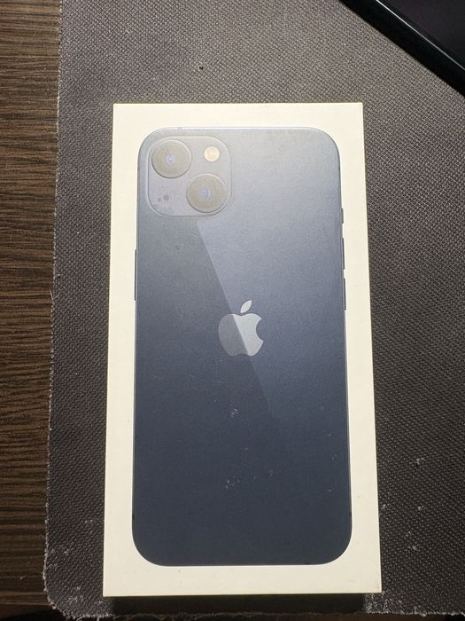 Телефон IPhone 13 128GB