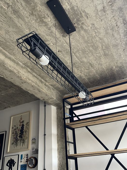 Candeeiro industrial em ferro