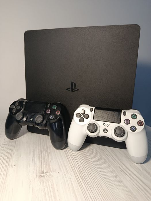 Playstation 4 slim, 500Гб, +станция зарядки