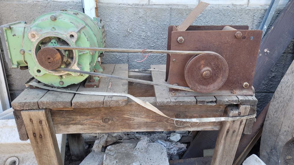 Самодельная круподерка (крупорушка) на двигателе постоянного тока