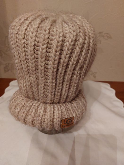 Зимові шапочки жіночі