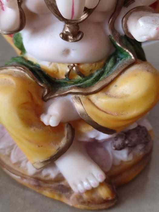 Figurka Ganesha hinduski bóg rzeźba