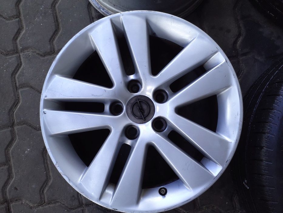 Jantes Opel Astra H R16 Furação 5X110