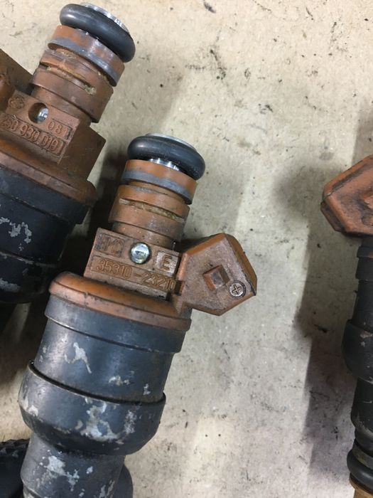 Форсунка Hyundai Elantra Tiburon Lantra Coupe 2.0 БЕНЗИН.