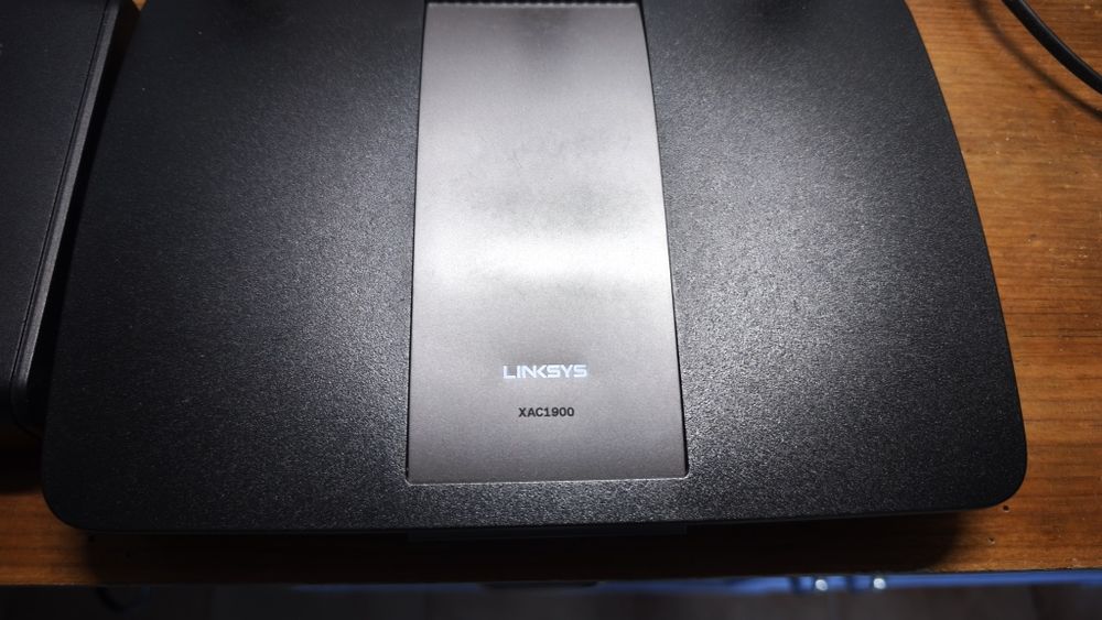 XAC1900 Dual Band Smart Wi-Fi Modem Router