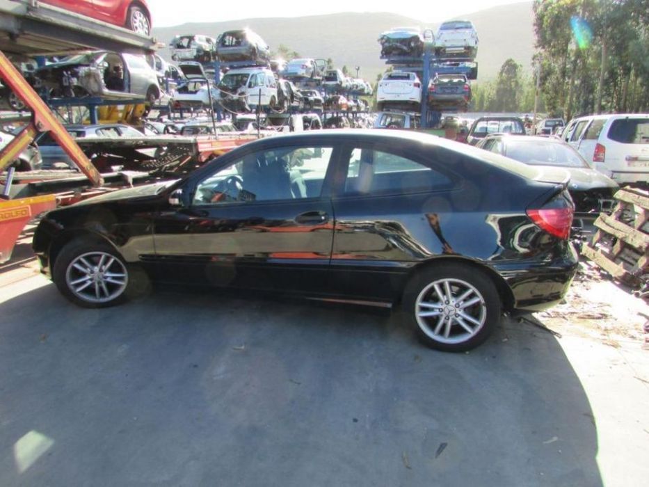 Peças Mercedes C220 2.2 do ano 2003