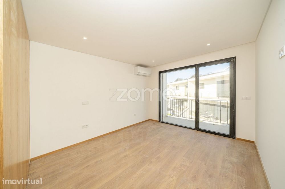 Moradia Gaveto T3 | Construção | Frossos-Braga | Amplo Espaço Exter...