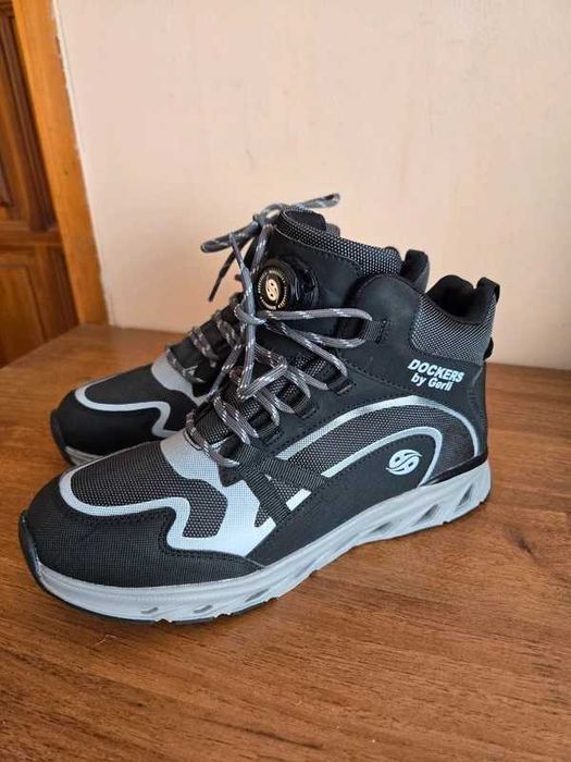 Dockers by Gerli. Buty Młodzieżowe rozmiar 39