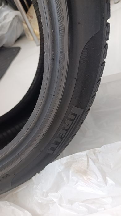 Pirelli 245 45 19