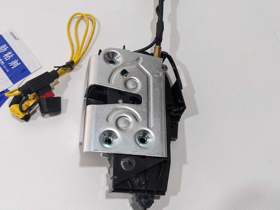 Ford Kuga Edge Escape Fusion Mondeo Доводчики дверей дотяжки присоски