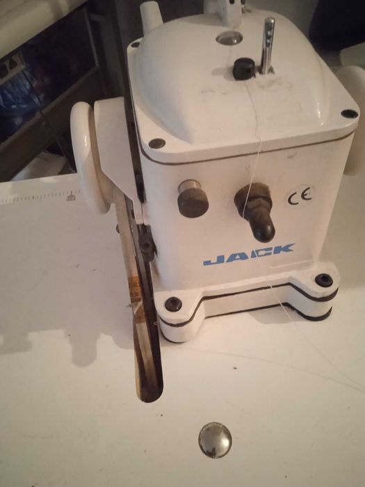 Скорняжная машина с электродвигателем 220