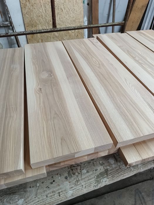 Schody stopnie trepy jesionowe dębowe dąb  jesion