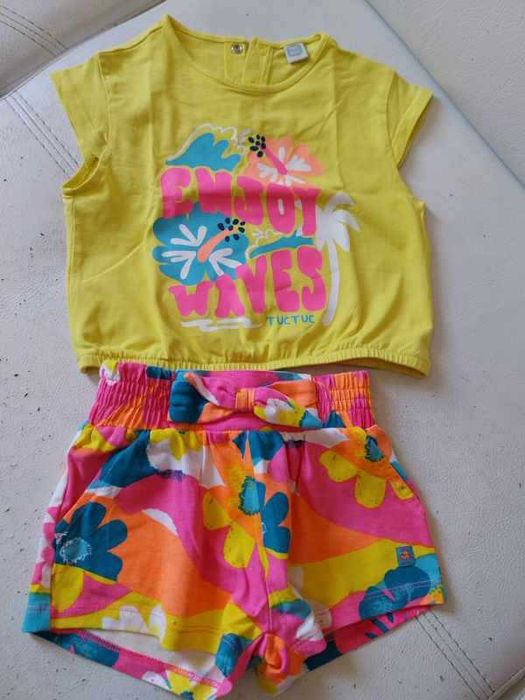 Pack de roupa da marca Tuc Tuc