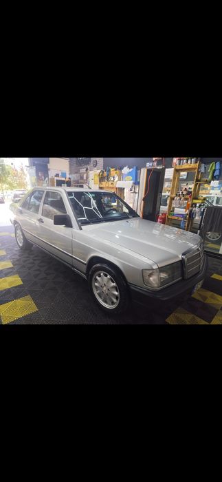Mercedes-Benz 190d