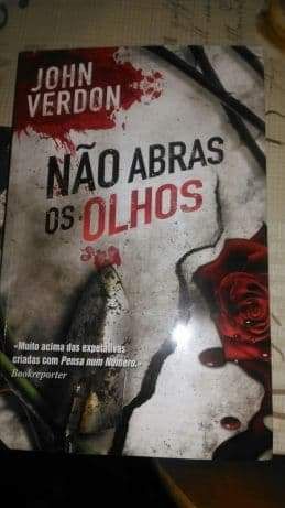 Vários livros 8€ cada