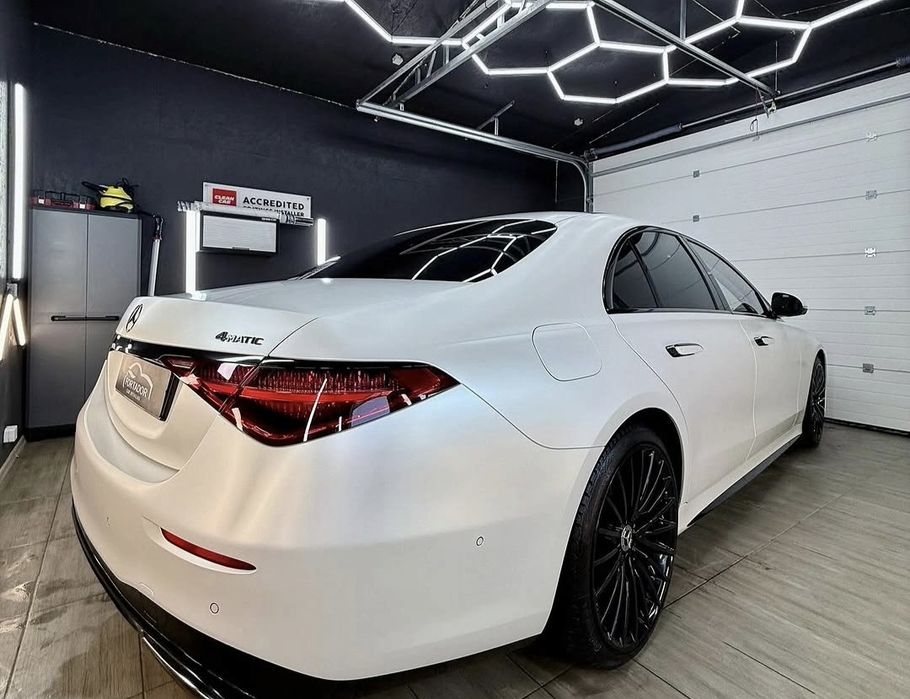 Zmiana Koloru Auta Folią | Dechroming | Detailing Premium