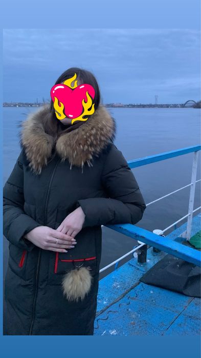 Зимова жіноча куртка натуральне хутро