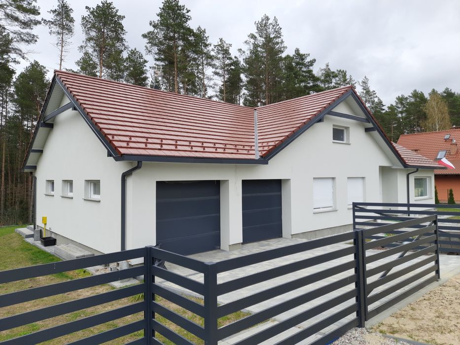 Usługi dekarskie/ Dachy/ Ciesielstwo/ Podbitki/ Tarasy/