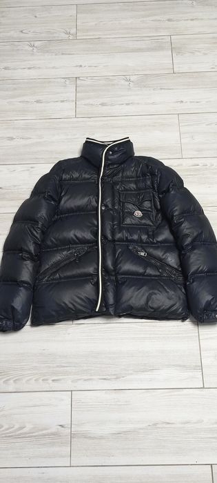 Фирменная Moncler оригинал