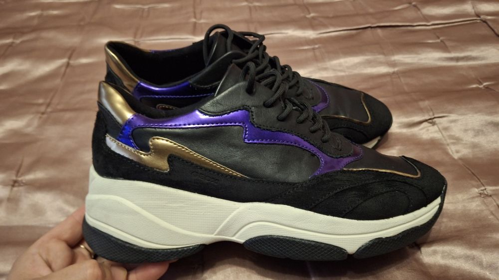 Кросівки.   GEOX