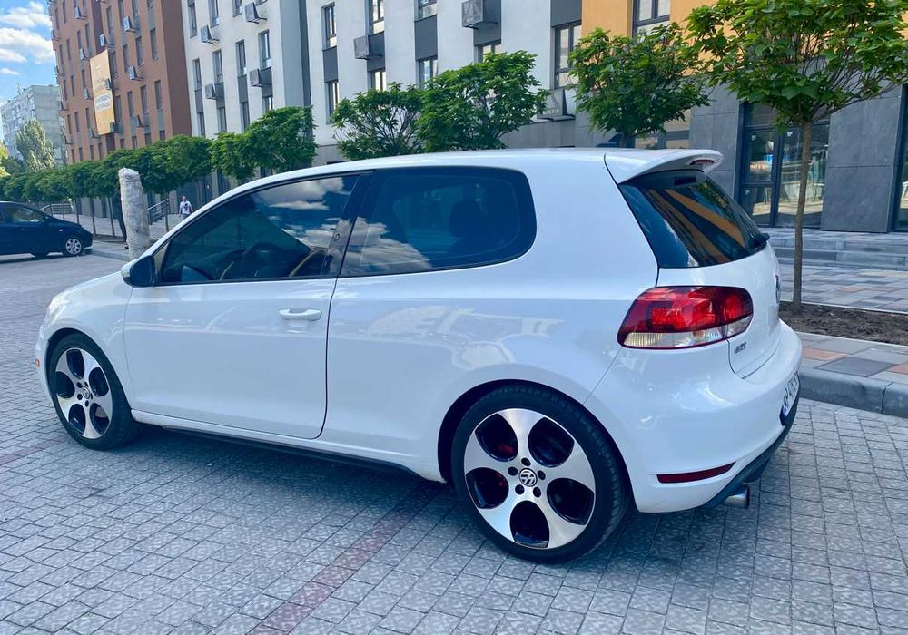 Volkswagen Golf GTI 2012 VIN WVWFD7AJ5DW106574 фото оголошення 2 з 5