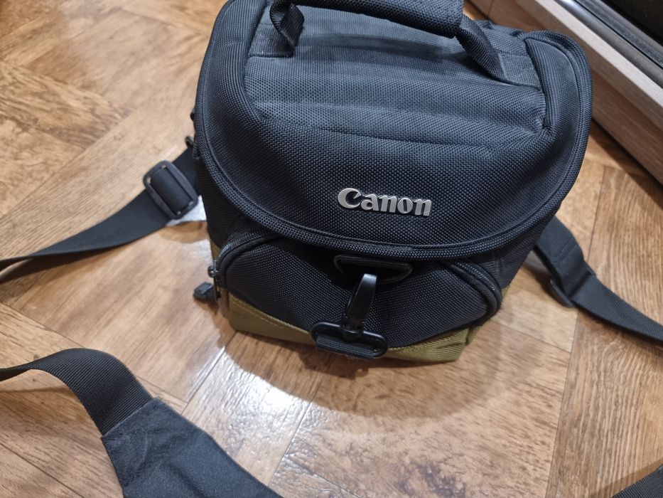 Фотоаппарат Canon EOS-1300D 18-55 IS-II Kit