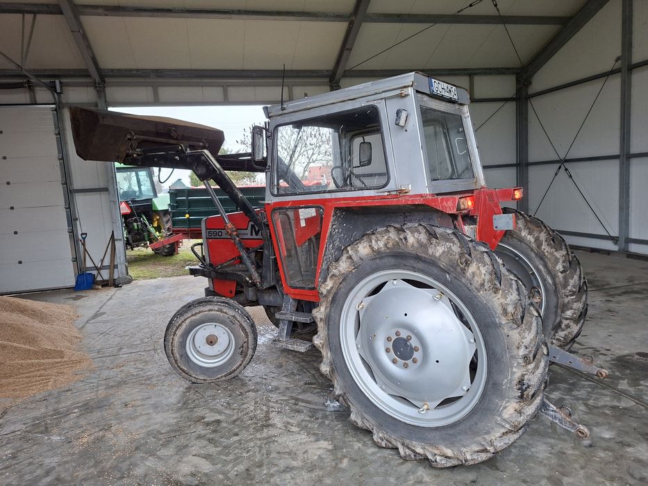 Massey Ferguson 590
