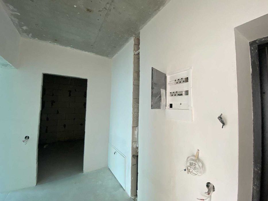 Простора двокімнатна квартира з наповненням (ремонтом)на Незалежності