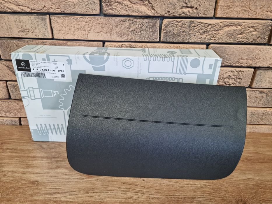A9106804100 Заглушка Airbag Mercedes Sprinter 907 910 Аірбег Спринтер