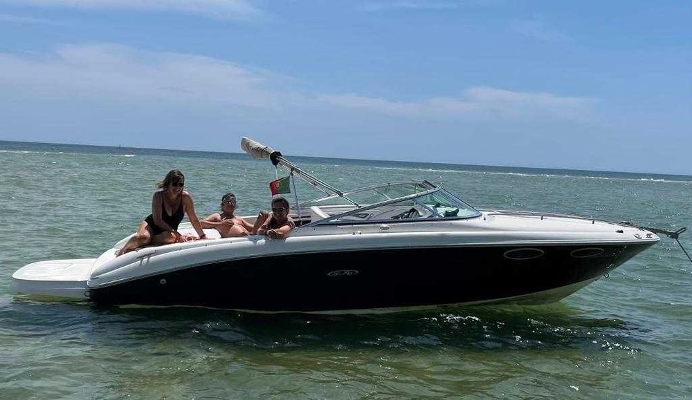 Embarcação Sea Ray 240 SS de 2006 Excelente estado - Totalmente revista - Preço Inclui atrelado de 2022
