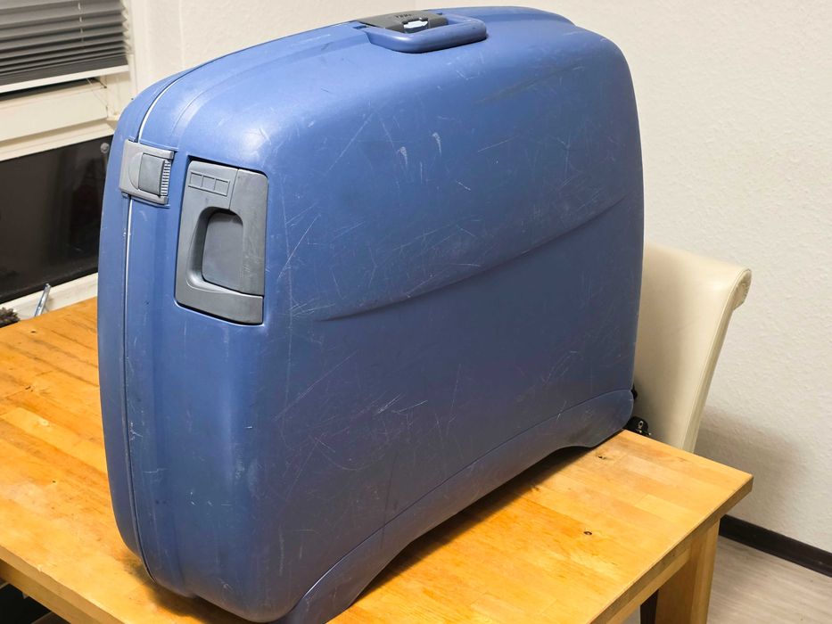 Велика валіза Roncato з твердим корпусом 75x60x26